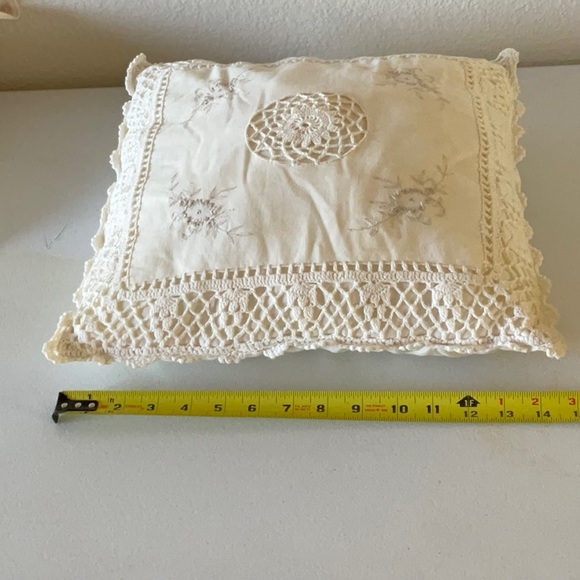 Two cream colored cotton battenburg pillow - Picture 8 of 10